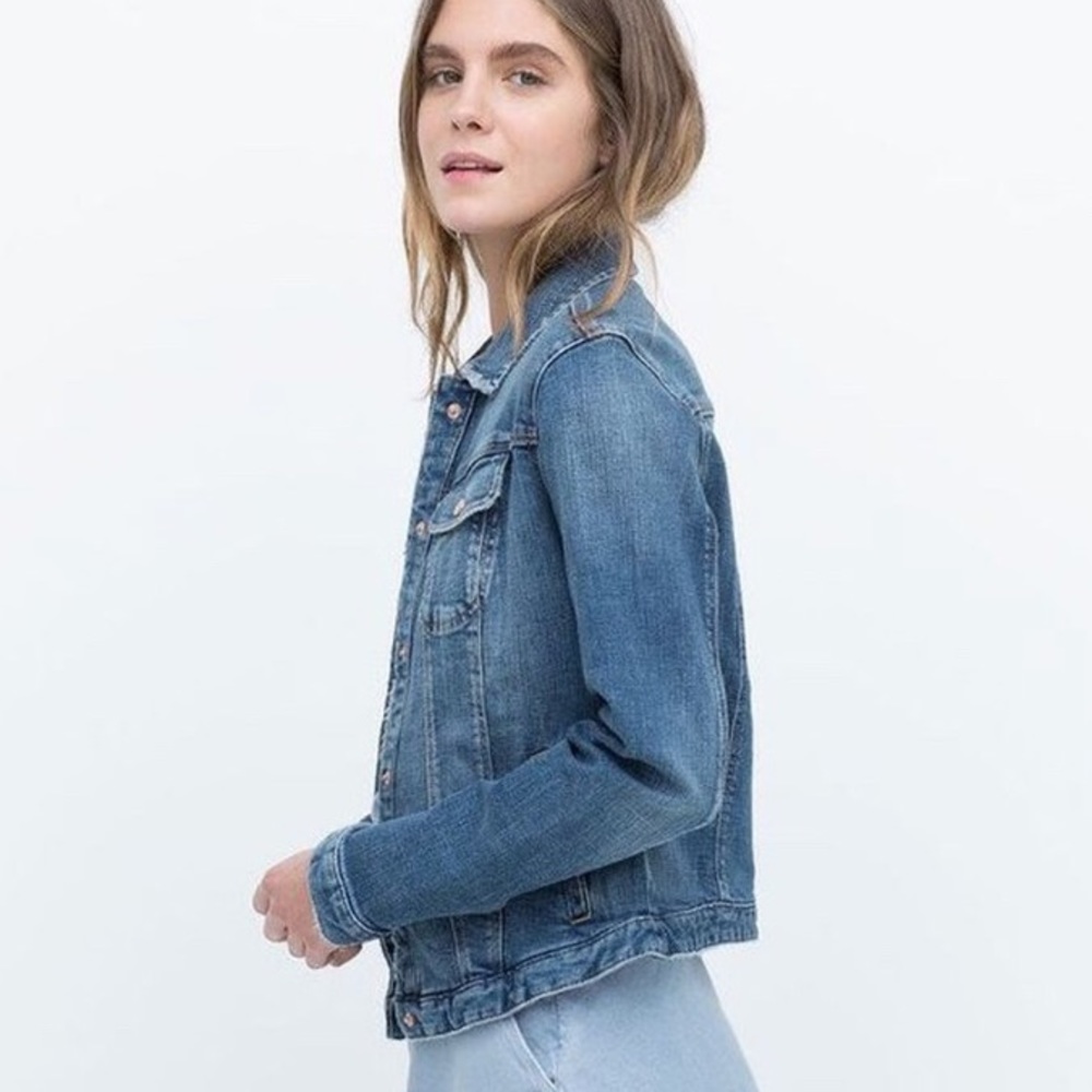 Zara medium wash denim jacket
